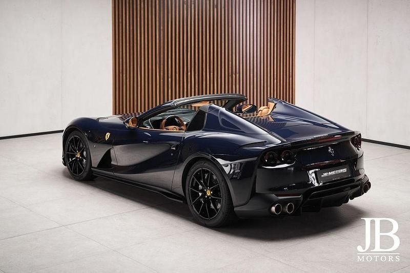 Gebraucht Ferrari 812 795 PS (584 kW) 2020 Blu pozzi Cabrio