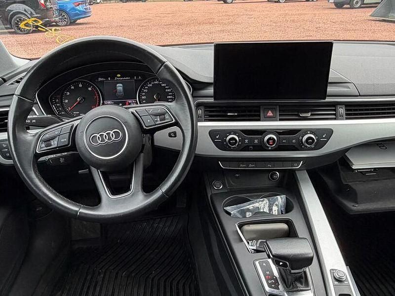 Gebraucht Audi A4 Comfort 150 PS (110 kW) 2022 Mythosschwarz metallic Limousine