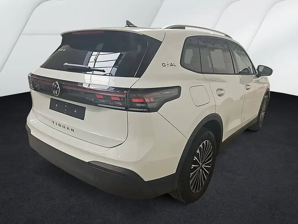 Gebraucht VW Tiguan Goal 150 PS (110 kW) 2025 Pure white SUV
