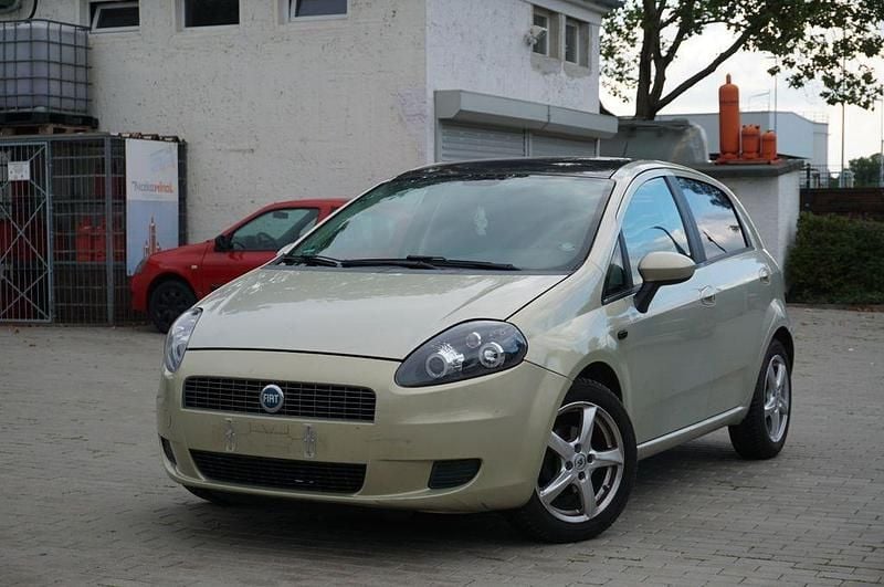 Grün Gebraucht 2007 Fiat Grande Punto Dynamic Kleinwagen | 1.800 € (Fairer Preis) - Bild 1/4
