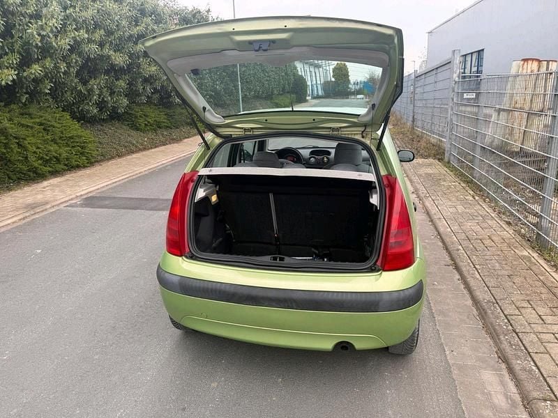 Second-hand Citroën C3 60 CP (44 kW) 2003 Verde Hatchback