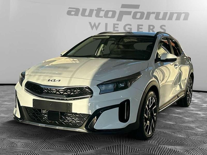 Neu Kia XCeed Spirit 140 PS (102 kW) 2026 (wd) cararraweiss SUV