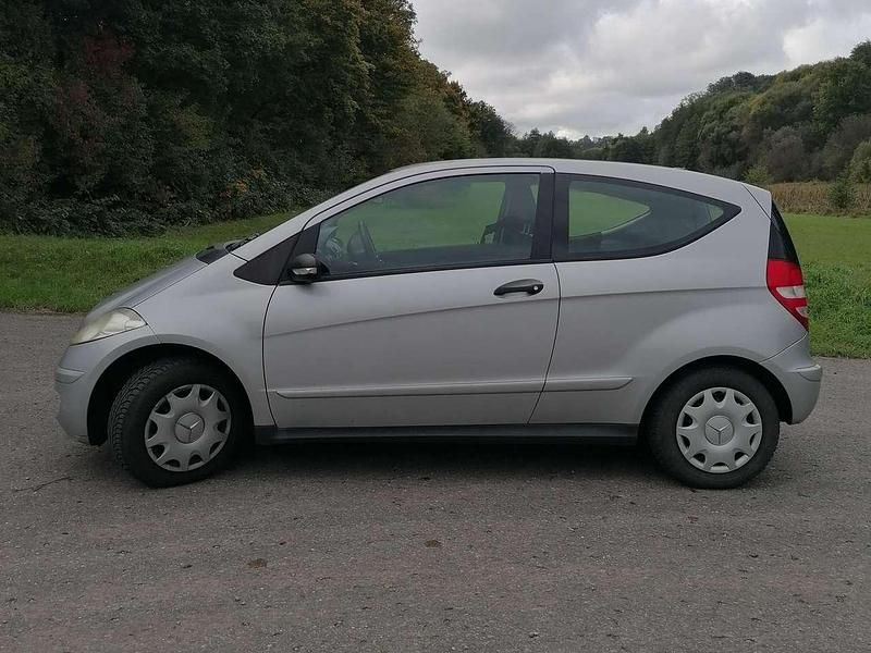 Silber Gebraucht 2006 Mercedes A150 Classic Limousine | 1.999 € (Superpreis) - Bild 1/4