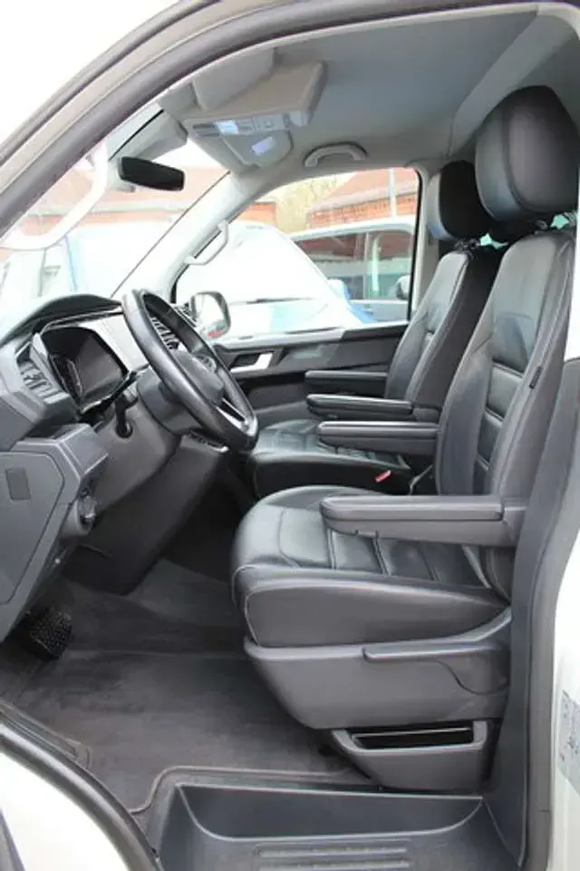 Gebraucht VW Multivan Generation Six 150 PS (110 kW) 2020 Grau Van / Kleinbus