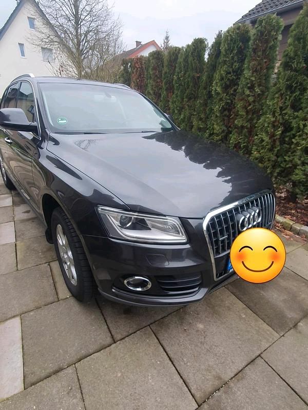 Grau Gebraucht 2015 Audi Q5 SUV | 15.000 € (Fairer Preis) - Bild 1/4