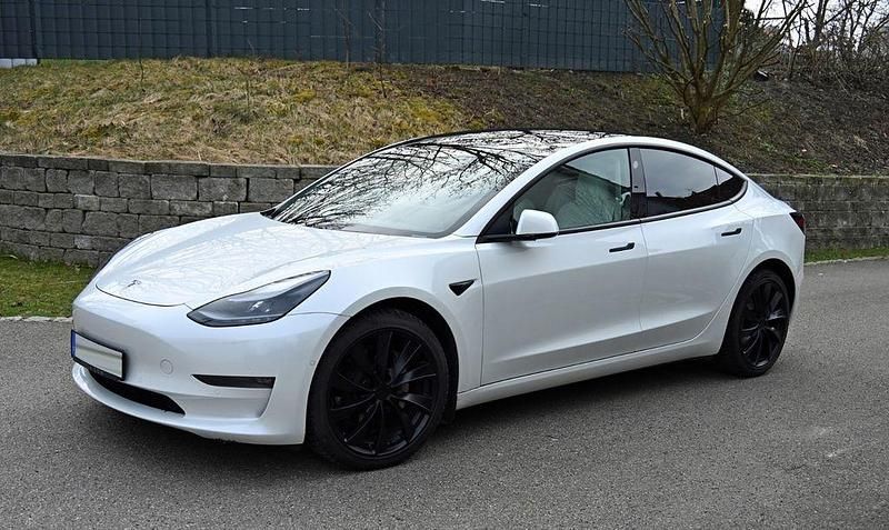 Gebraucht Tesla Model 3 350 kW (476 PS) 2021 Weiß Limousine