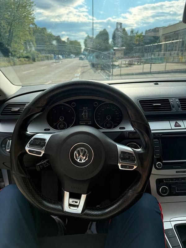 Silber Gebraucht 2010 VW Passat Limousine | 7.500 € - Bild 1/4