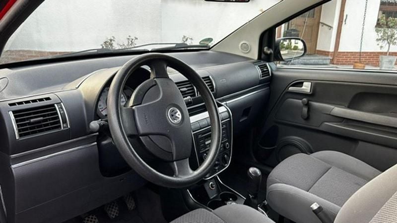 Gebraucht VW Fox 54 PS (39 kW) 2010 Rot Kleinwagen