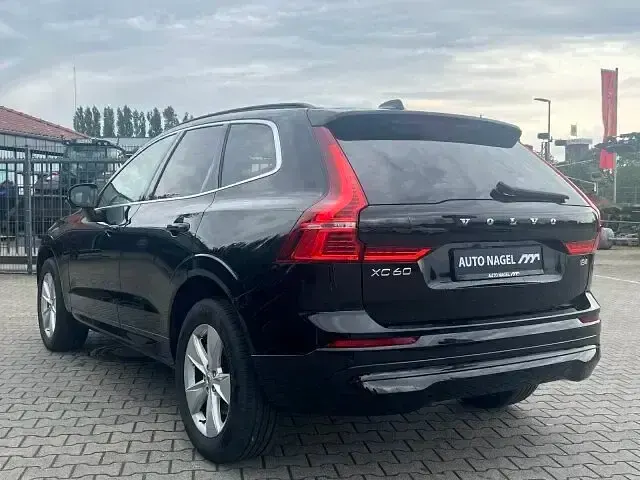 Gebraucht Volvo XC60 Core 197 PS (144 kW) 2023 Andere SUV