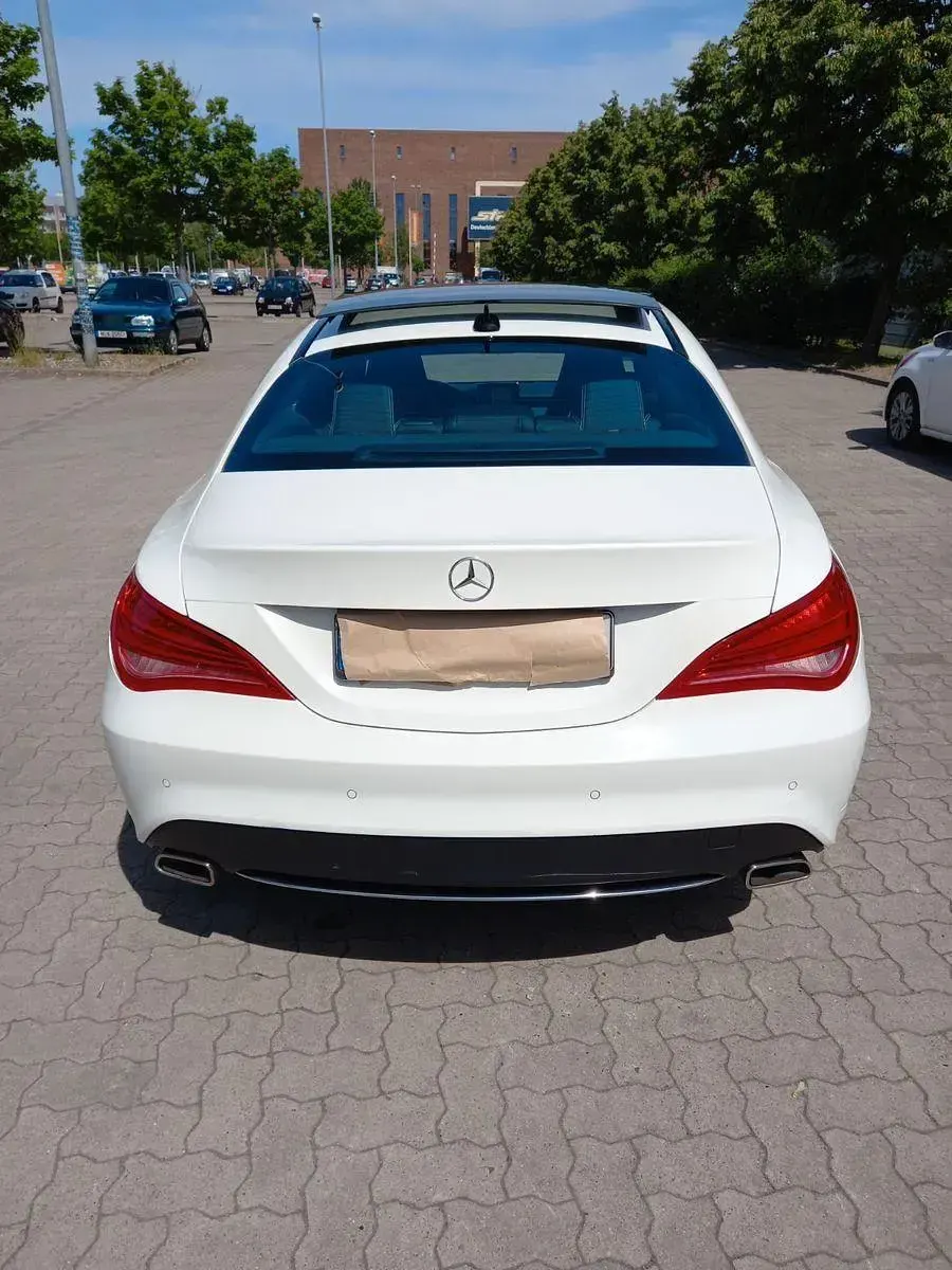 Gebraucht Mercedes CLA180 122 PS (89 kW) 2013 Weiß Limousine