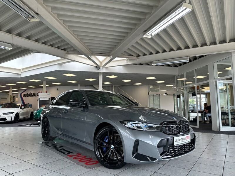 Skyscraper grau metallic Gebraucht 2024 BMW M340 Comfort Edition Limousine | 57.950 € (Fairer Preis) - Bild 1/4