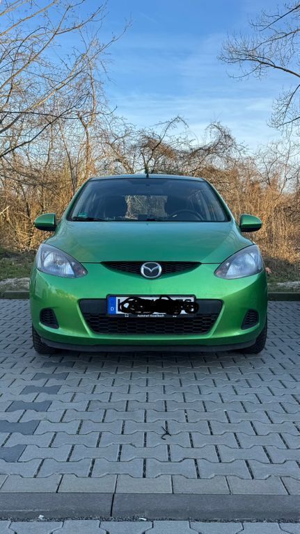 Grün Gebraucht 2008 Mazda 2 Impuls Limousine | 2.700 € (Guter Preis) - Bild 1/4