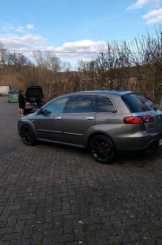 Gebraucht Fiat Croma 150 PS (110 kW) 2009 Andere farben Limousine