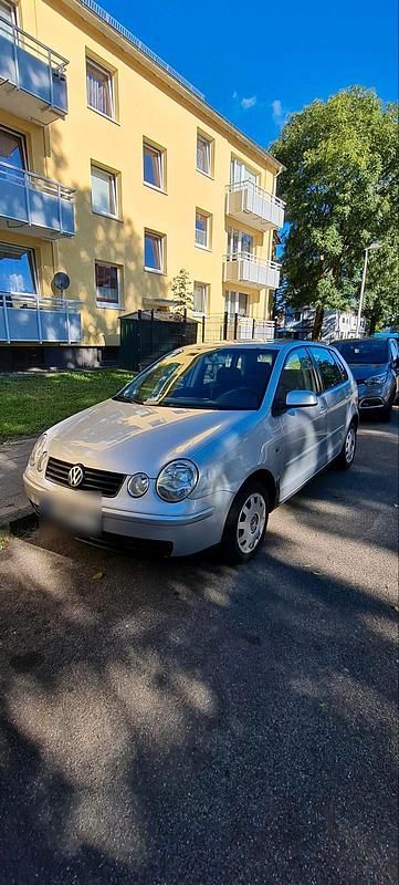 Grau Gebraucht 2004 VW Polo Kleinwagen | 1.000 € (Guter Preis) - Bild 1/4