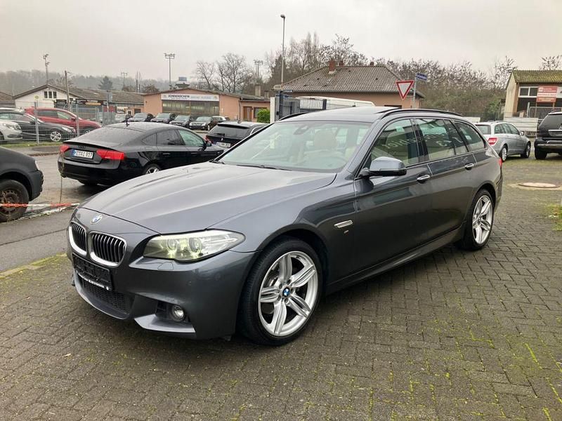 Gebraucht BMW 520 M Sport 190 PS (139 kW) 2016 Grau Kombi