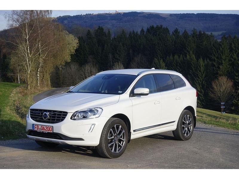 Gebraucht Volvo XC60 Summum 220 PS (161 kW) 2017 Weiss SUV