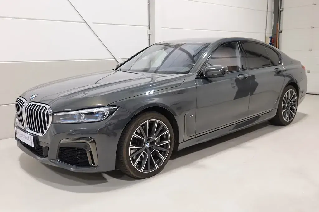 Gebraucht BMW 740 Performance 320 PS (235 kW) 2019 Grau Limousine