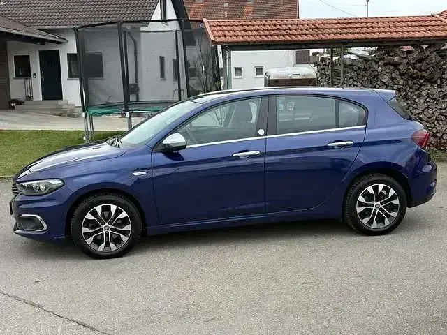 Gebraucht Fiat Tipo Mirror 120 PS (88 kW) 2019 Colore esterno (blu) Kleinwagen