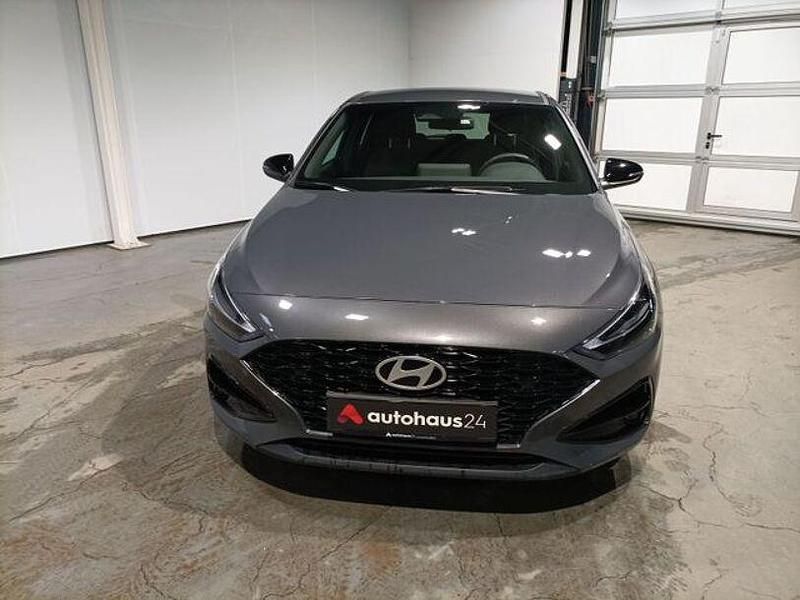 Gebraucht Hyundai i30 Advantage 101 PS (74 kW) 2025 Grau Limousine