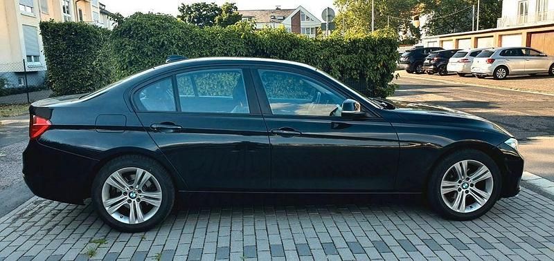 Gebraucht BMW 316 Performance 116 PS (85 kW) 2015 Schwarz Limousine