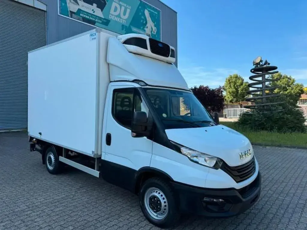 Gebraucht Iveco Daily 156 PS (114 kW) 2022 Weiss Van