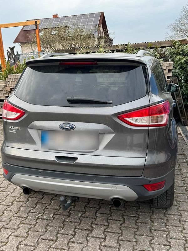 Gebraucht Ford Kuga 140 PS (102 kW) 2014 Grau SUV