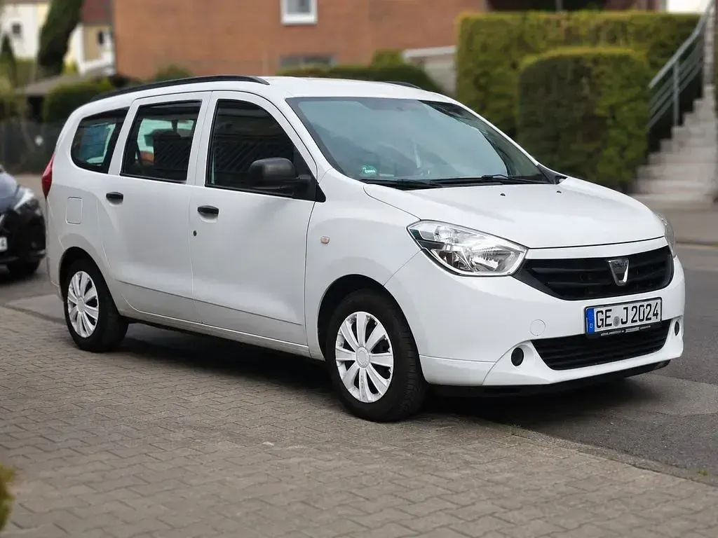 Gebraucht Dacia Lodgy 83 PS (61 kW) 2014 Weiß Van / Kleinbus
