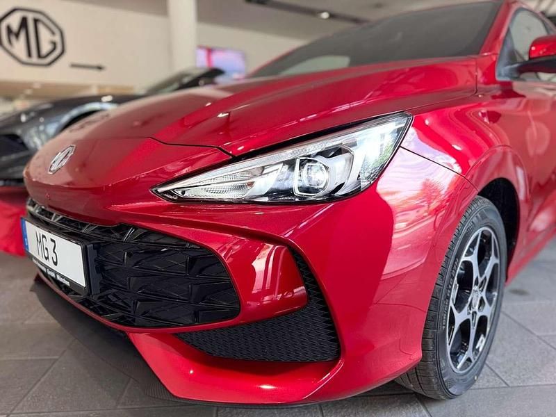Neu MG MG3 Luxury 194 PS (142 kW) 2026 Diamond red Kleinwagen