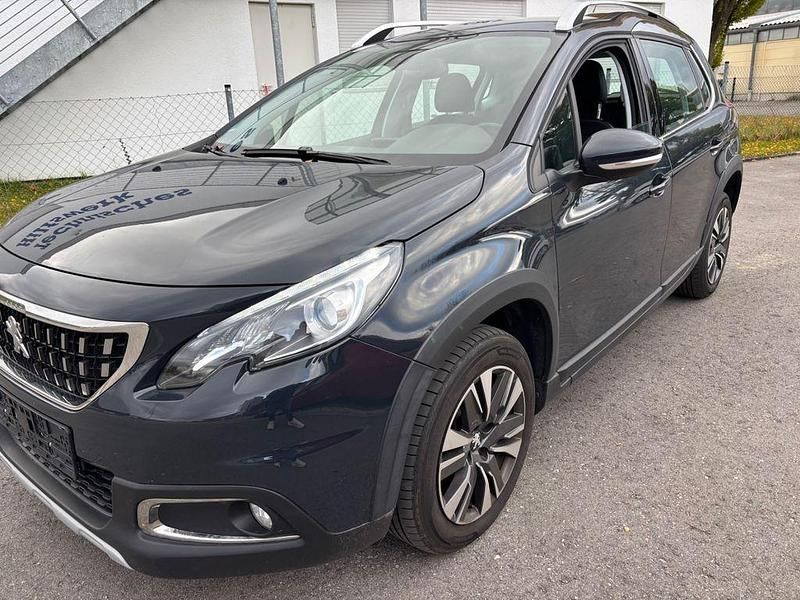 Grau Gebraucht 2018 Peugeot 2008 Allure SUV | 8.480 € (Guter Preis) - Bild 1/4