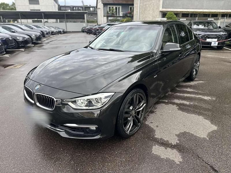 Gebraucht 2016 BMW 330 Luxury Line Limousine | 15.499 € (Guter Preis) - Bild 1/4