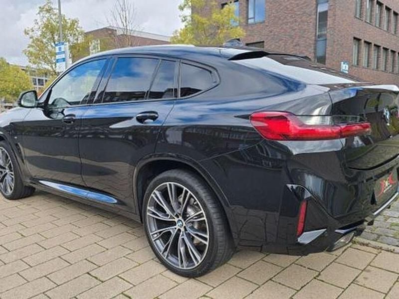 Gebraucht BMW X4 Sport Line 245 PS (180 kW) 2023 Black sapphire metallic (metallic) SUV