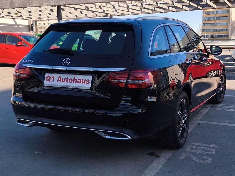 Gebraucht Mercedes C220 Avantgarde 194 PS (142 kW) 2020 Schwarz  unilack Kombi