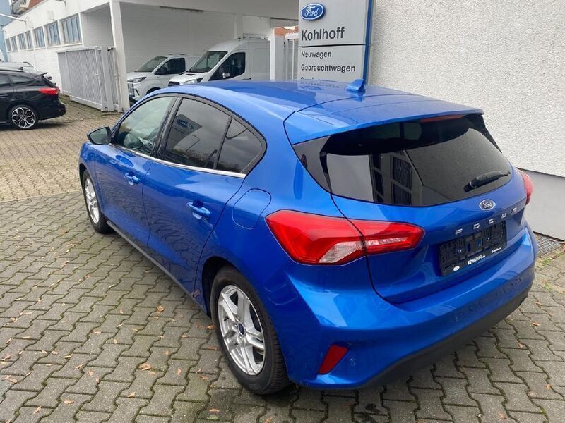Gebraucht Ford Focus Cool & Connect 125 PS (91 kW) 2020 Dynamicblau metallic (metallic) Limousine
