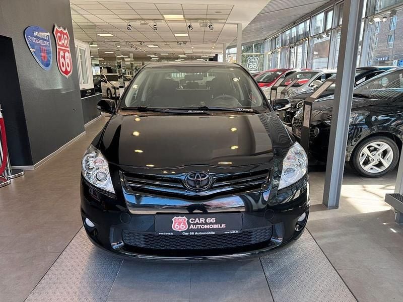 Gebraucht Toyota Auris Life 99 PS (72 kW) 2012 Schwarz Limousine