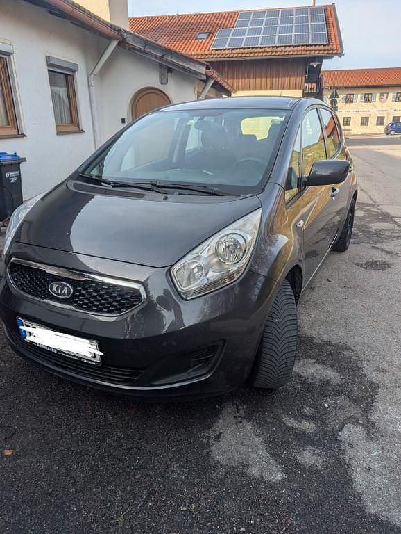 Grau Gebraucht 2012 Kia Venga Spirit Kleinwagen | 3.200 € (Superpreis) - Bild 1/4