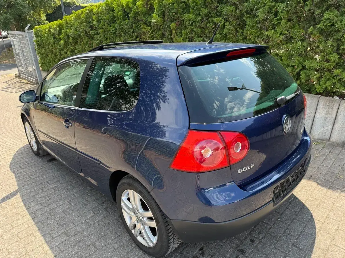 Gebraucht VW Golf VI Edition 116 PS (85 kW) 2008 Blau Kleinwagen