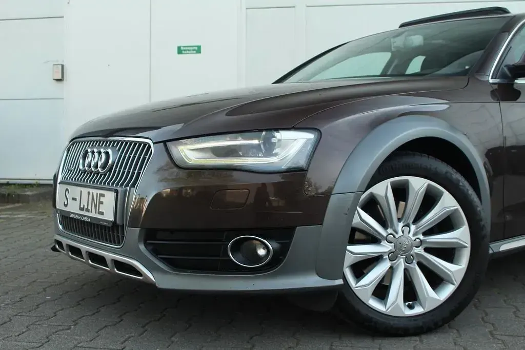 Gebraucht Audi A4 Allroad Ambiente 177 PS (130 kW) 2012 Braun Kombi