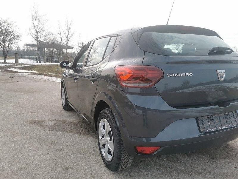 Gebraucht Dacia Sandero Essentiel 91 PS (66 kW) 2022 Grau Limousine