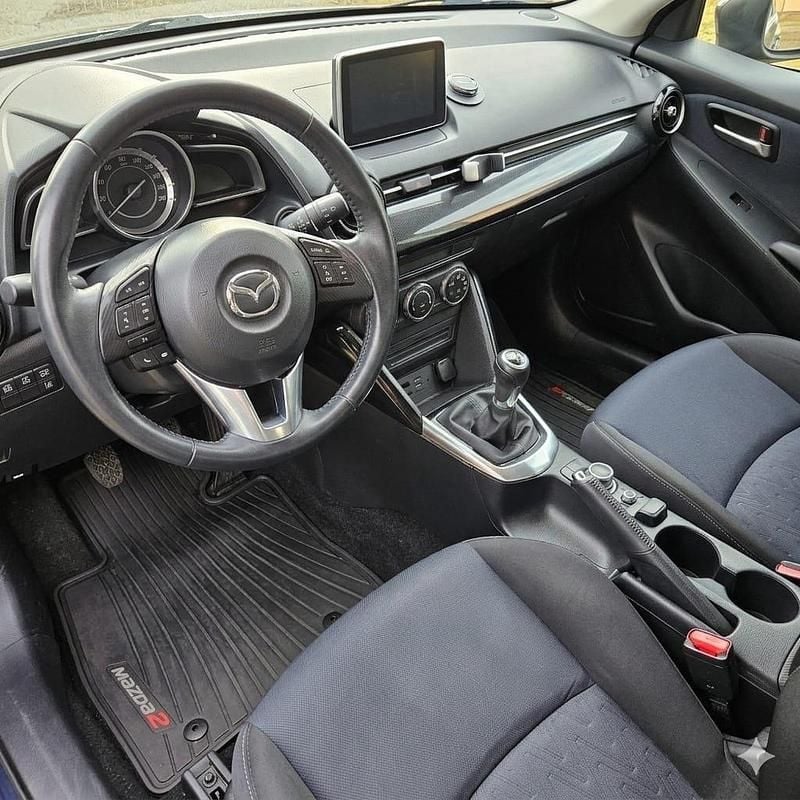 Gebraucht Mazda 2 Exclusive-Line 105 PS (77 kW) 2016 Grau Kleinwagen