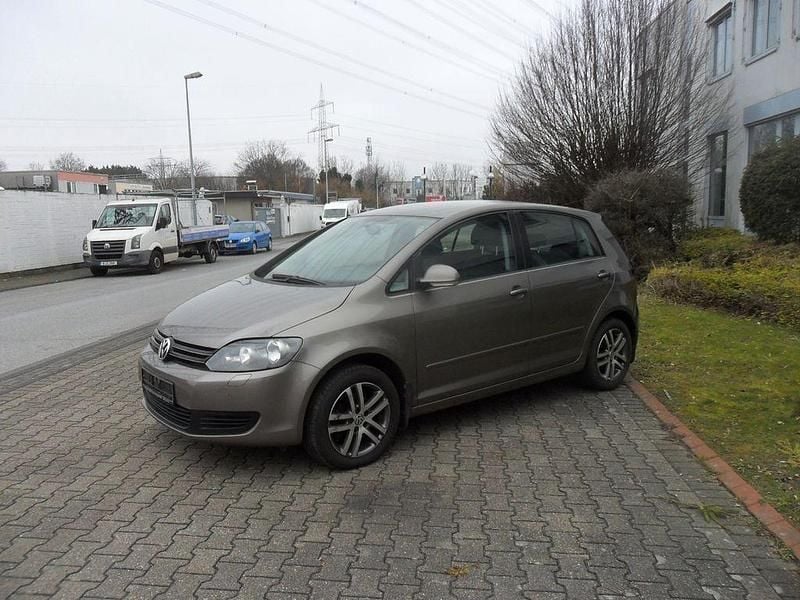 Gebraucht VW Golf Plus Cross Comfortline 122 PS (89 kW) 2012 Braun Van / Kleinbus