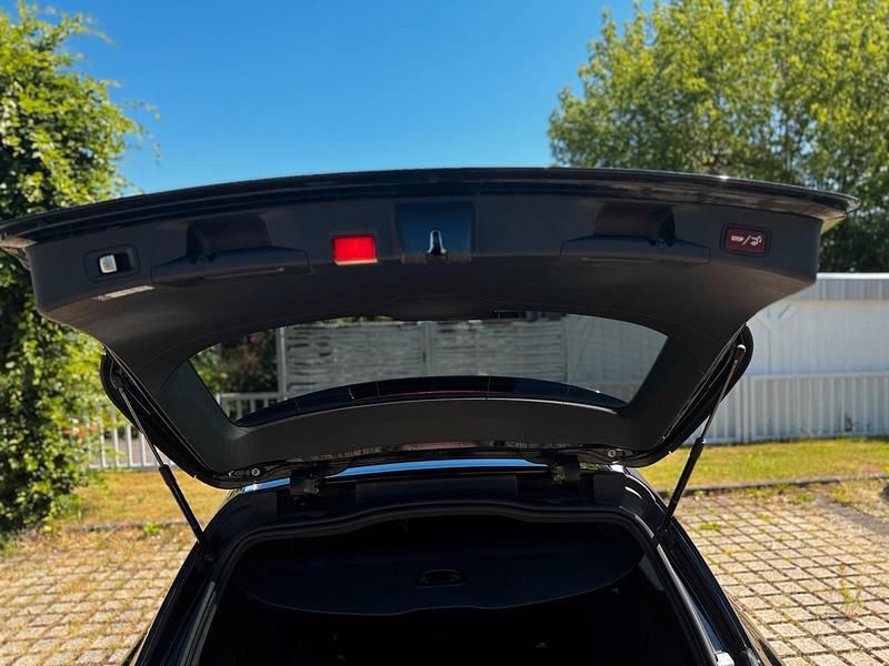 Gebraucht Mercedes C43 AMG AMG 367 PS (269 kW) 2016 Schwarz Kombi