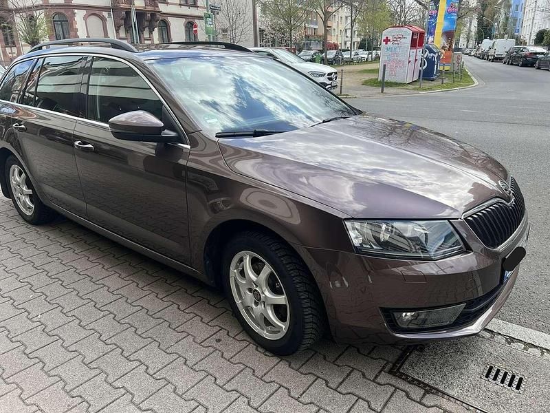 Gebraucht Skoda Octavia Style 150 PS (110 kW) 2015 Braun Kleinwagen