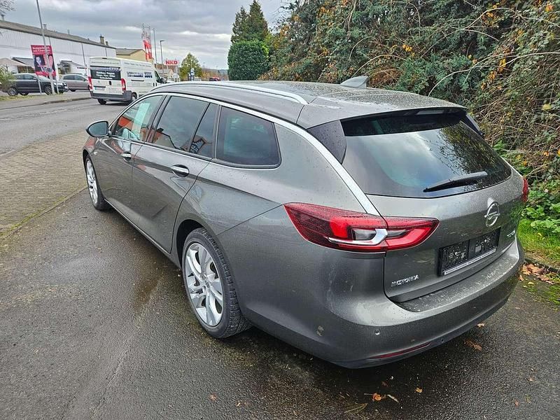 Gebraucht Opel Insignia Innovation 165 PS (121 kW) 2017 Quarz grau Kombi