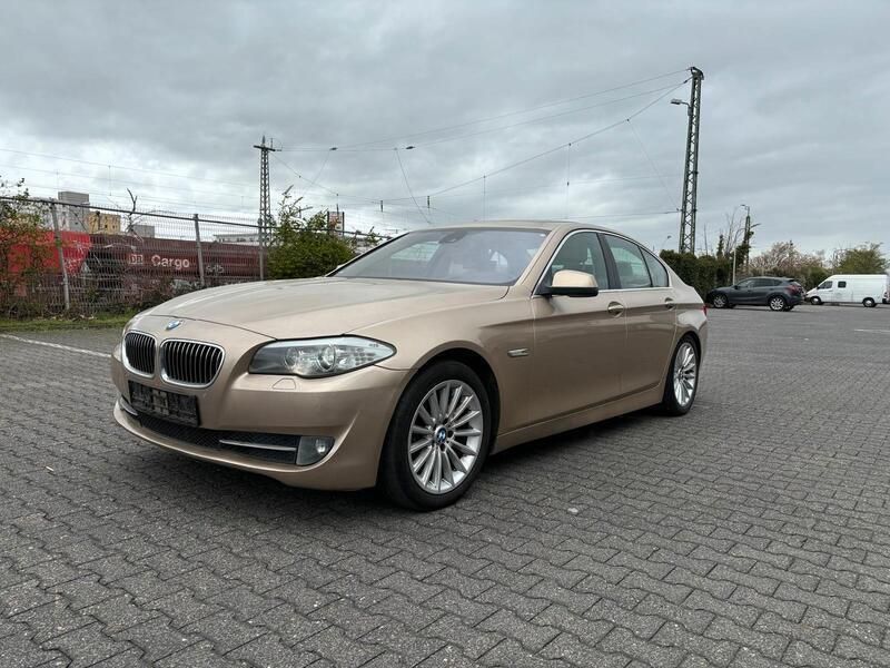 Gold Gebraucht 2011 BMW 520 Limousine | 10.500 € (Guter Preis) - Bild 1/4