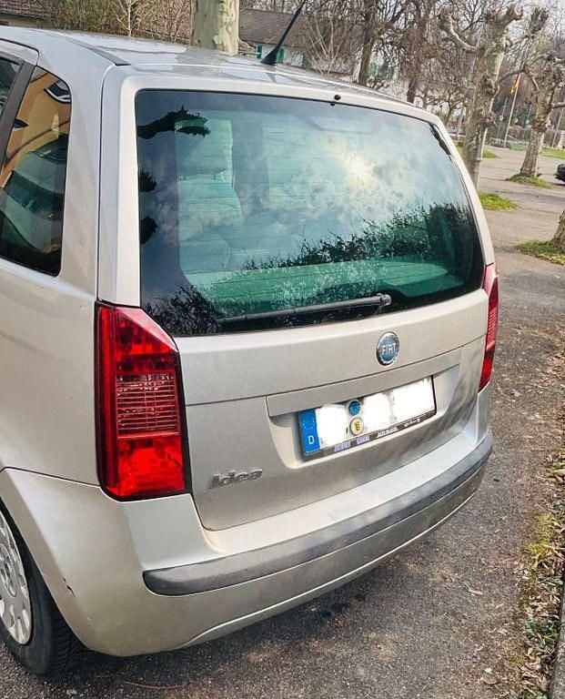 Gebraucht Fiat Idea Active 95 PS (69 kW) 2005 Silber Van / Kleinbus