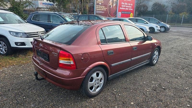 Gebraucht Opel Astra Edition 101 PS (74 kW) 2001 Braun Limousine