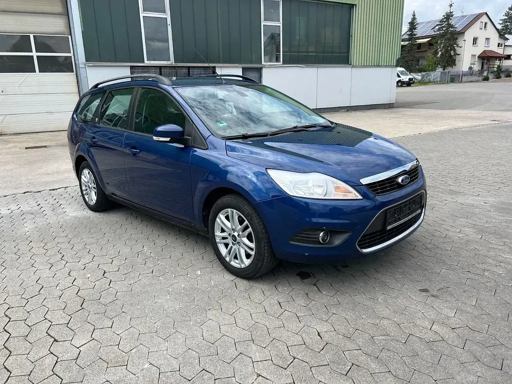 Gebraucht Ford Focus Ghia 116 PS (85 kW) 2009 Blau Limousine