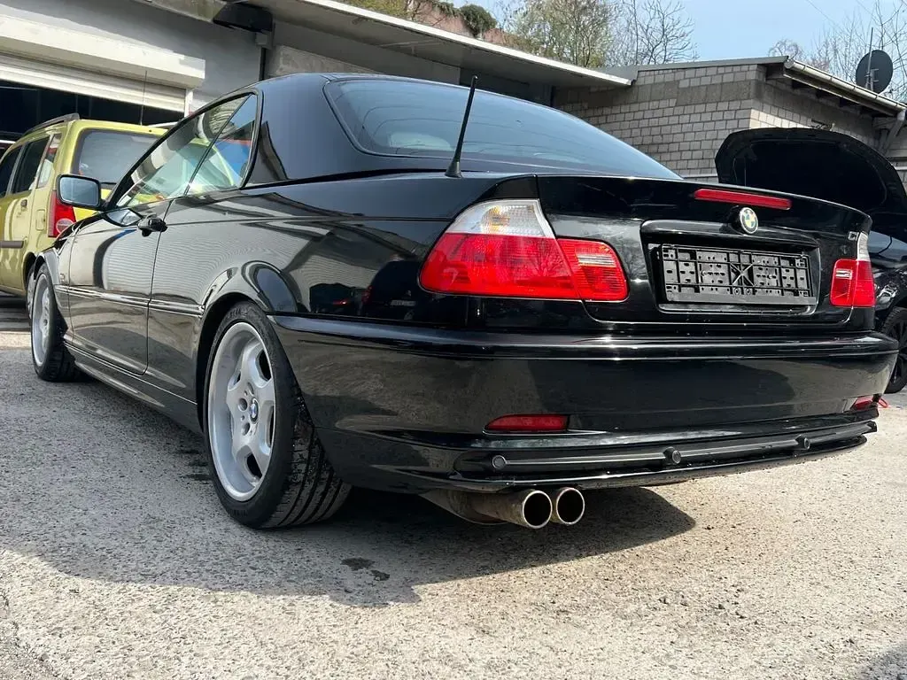 Gebraucht BMW 318 Cabriolet Performance 143 PS (105 kW) 2002 Schwarz Cabrio