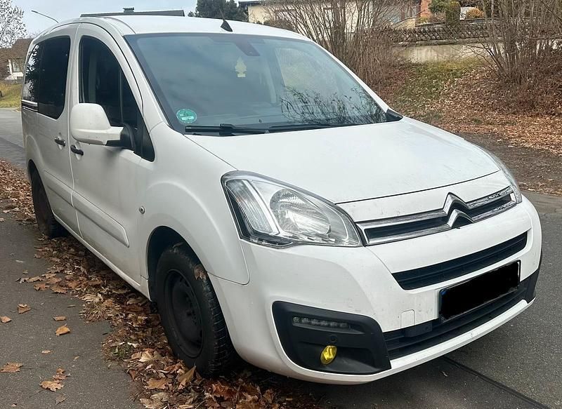 Weiß Gebraucht 2015 Citroën Berlingo Van / Kleinbus | 4.199 € (Superpreis) - Bild 1/4