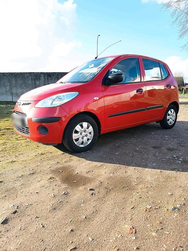 Gebraucht Hyundai i10 77 PS (56 kW) 2008 Rot Kleinwagen